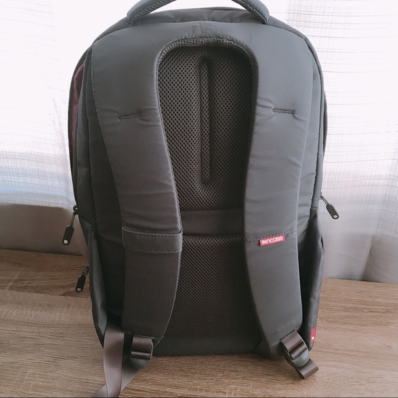 Incase Nylon Backpack - Picture 6 of 11
